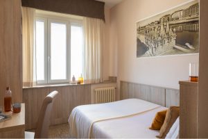 Single room with natural light and cozy environment in Pisa - Hotel La Pace, BZAR hotels in Pisa