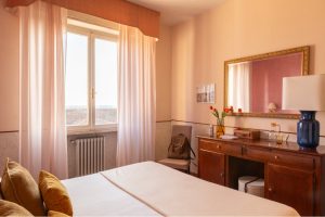 Elegant double room with natural light in Pisa - Hotel La Pace, BZAR hotels in Pisa